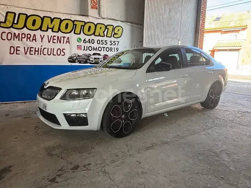 Usado Skoda Octavia RS 230 HP (169 kW) 2017 Branco Sedan