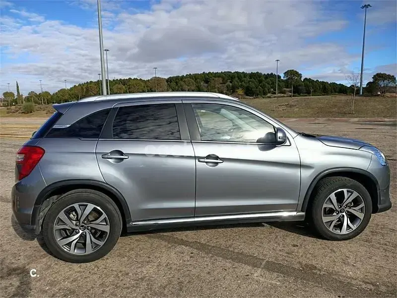Usado Citroën C4 Aircross Exclusive 114 CV (83 kW) 2015 Gris / plata SUV