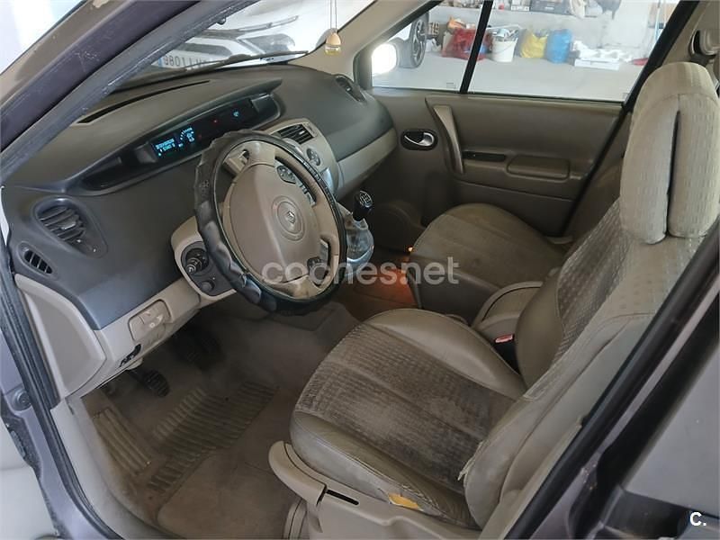 Usado Renault Scénic Authentique 115 CV (84 kW) 2003 Beige Monovolumen