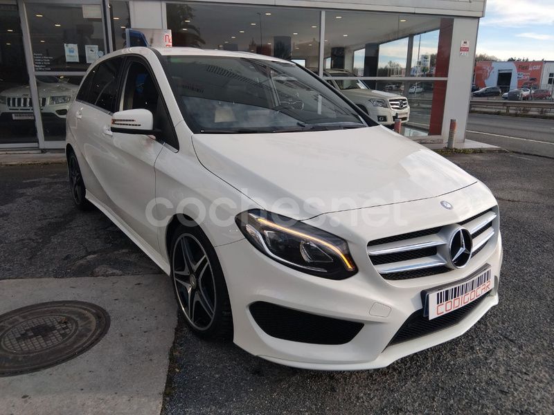Blanco Usado 2015 Mercedes B180 AMG line Monovolumen | 14.500 € (Caro) - Imagen 1/4