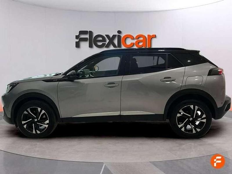 Usado Peugeot 2008 GT 131 CV (96 kW) 2021 Gris SUV
