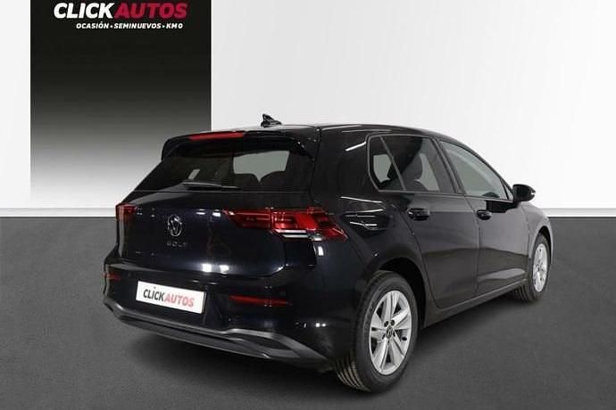 Usado VW Golf VIII Life 110 CV (80 kW) 2023