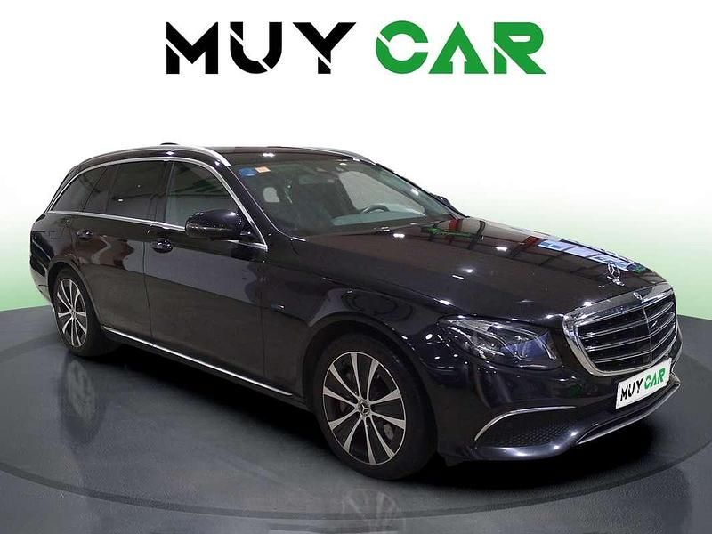 Usado Mercedes E300 306 CV (225 kW) 2019 Negro Familiar