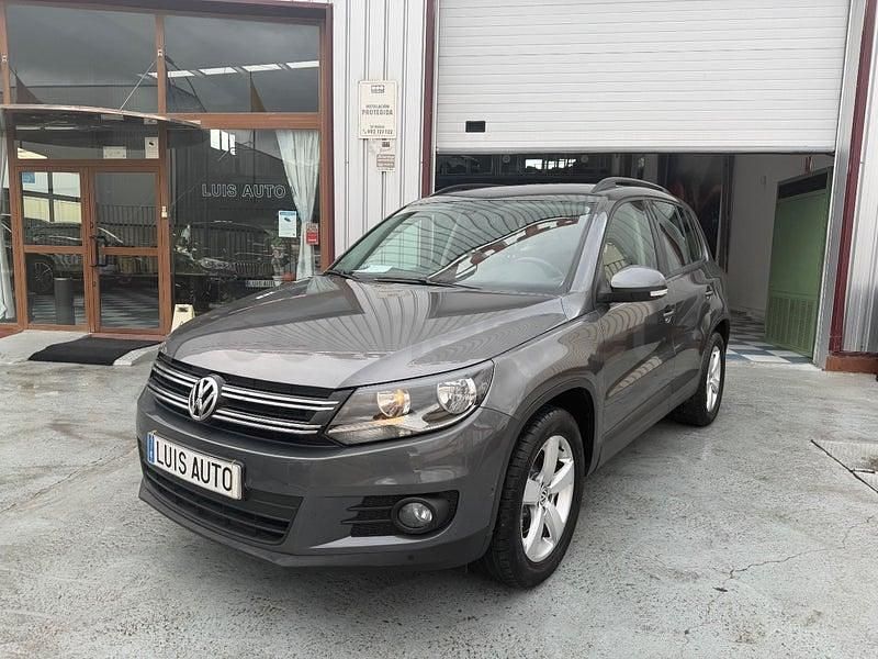 Usado VW Tiguan 110 CV (80 kW) 2016 Gris / plata SUV