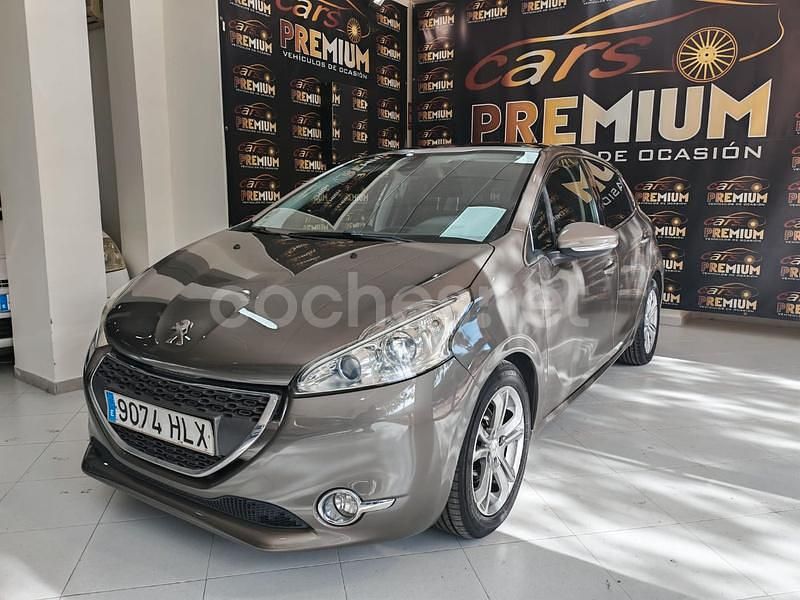 Marrón Usado 2012 Peugeot 208 Allure Utilitario | 6999 € (Precio justo) - Imagen 1/4