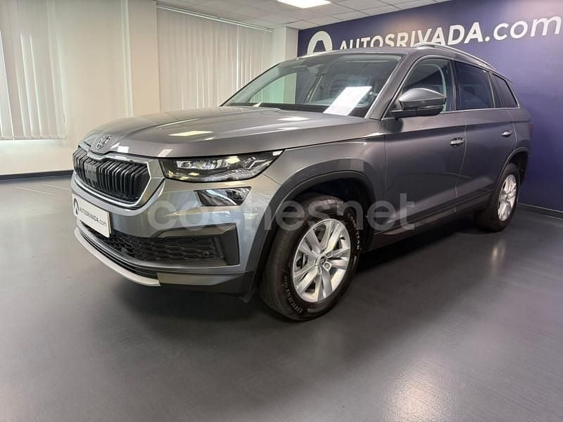 Gris / plata Usado 2023 Skoda Kodiaq Ambition SUV | 33.500 € (Precio justo) - Imagen 1/4