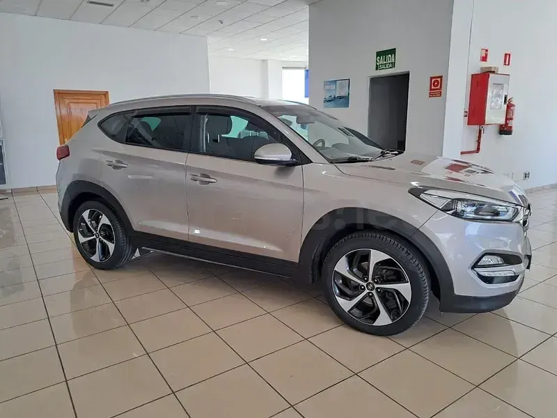 Usado Hyundai Tucson 115 CV (84 kW) 2017 Beige SUV