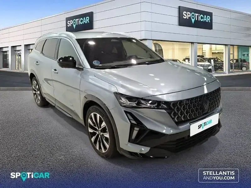 Usado Renault Espace Techno 200 CV (147 kW) 2025 Gris / plata SUV