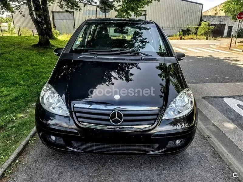 Usado Mercedes A180 Avantgarde 109 CV (80 kW) 2007 Negro Monovolumen