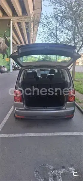 Usado VW Touran Edition 105 CV (77 kW) 2007 Gris / plata Monovolumen