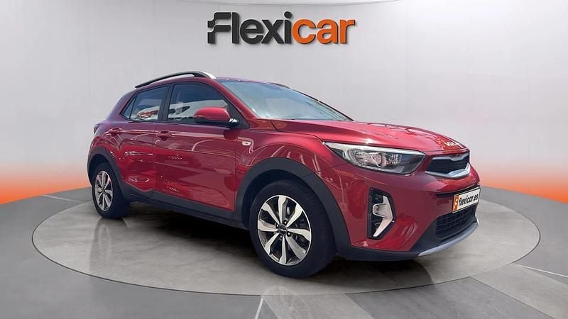 Käytetty Kia Stonic 101 HP (74 kW) 2022 Katumaasturi