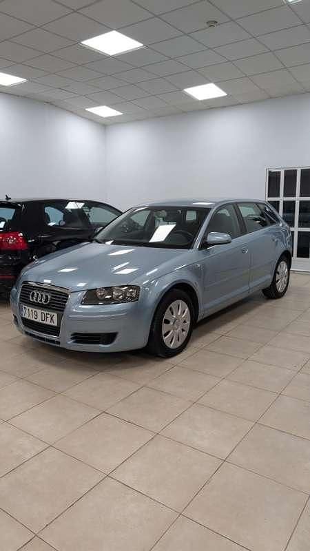 Azul Usado 2006 Audi A3 Sportback Ambiente Utilitario | 5890 € (Precio justo) - Imagen 1/4