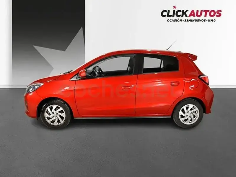 Usado Mitsubishi Space Star Motion 71 CV (52 kW) 2024 Rojo Utilitario