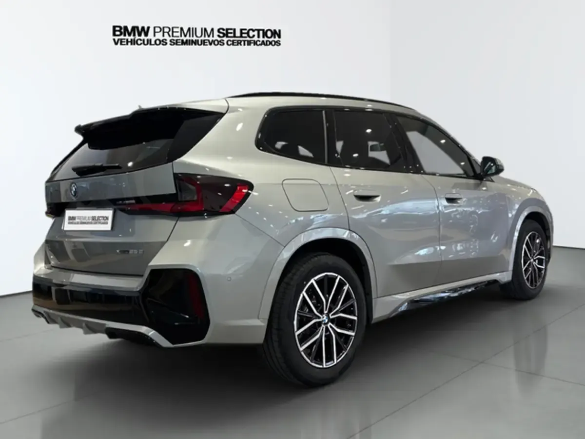 Usado BMW X1 Comfort Edition 245 CV (180 kW) 2026 Gris plata SUV