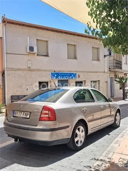 Usado Skoda Octavia 105 CV (77 kW) 2008 Beige Berlina
