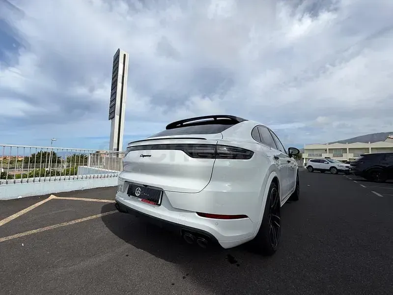 Usado Porsche Cayenne 462 CV (339 kW) 2021 Blanco SUV
