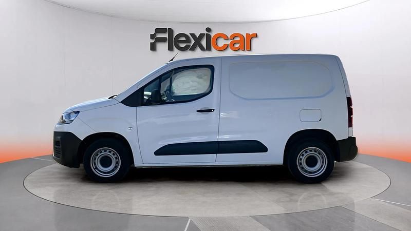 Usado Citroën Berlingo Live 102 CV (75 kW) 2021 Blanco Monovolumen