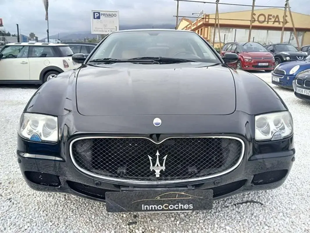 Usado Maserati Quattroporte GT 400 CV (294 kW) 2006 Negro Berlina