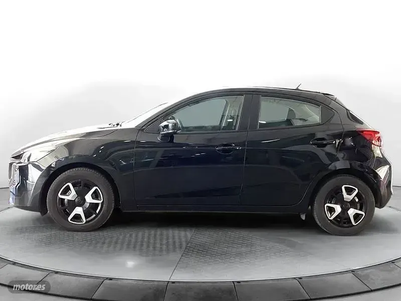 Usado Mazda 2 90 CV (66 kW) 2024 Negro Utilitario