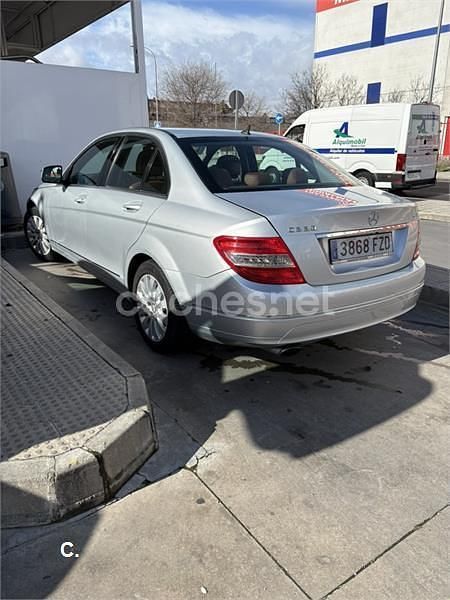 Usado Mercedes C220 Avantgarde 150 CV (110 kW) 2008 Gris / plata Berlina