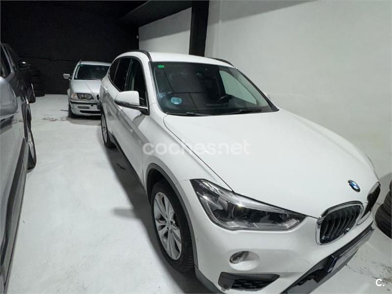 Negro Usado 2019 BMW X1 Comfort Edition SUV | 18.000 € (Buen precio) - Imagen 1/4
