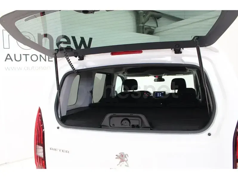 Usado Peugeot Rifter Allure 130 CV (95 kW) 2021 Blanco Monovolumen