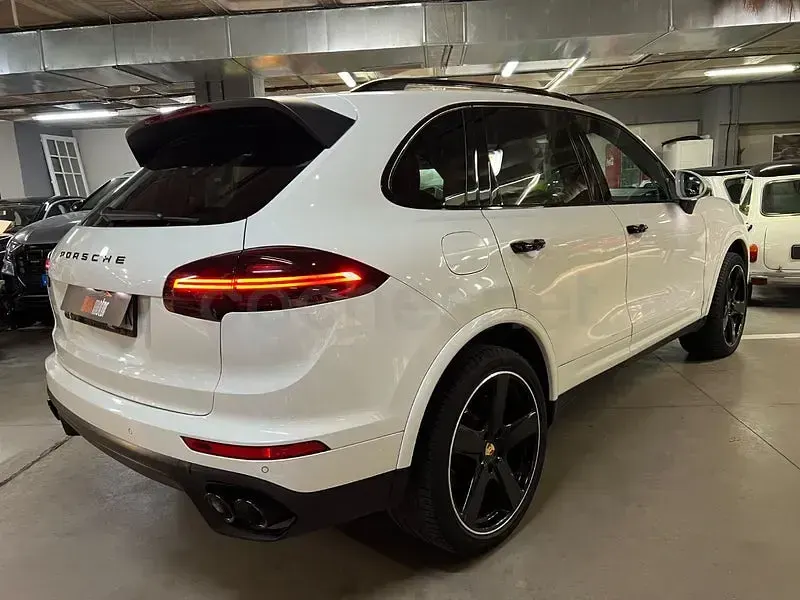 Usado Porsche Cayenne Diesel Platinum Edition 262 CV (192 kW) 2017 Blanco SUV
