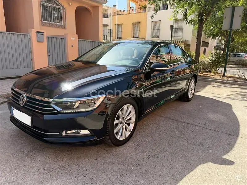 Usado VW Passat Advance 150 CV (110 kW) 2015 Negro Berlina