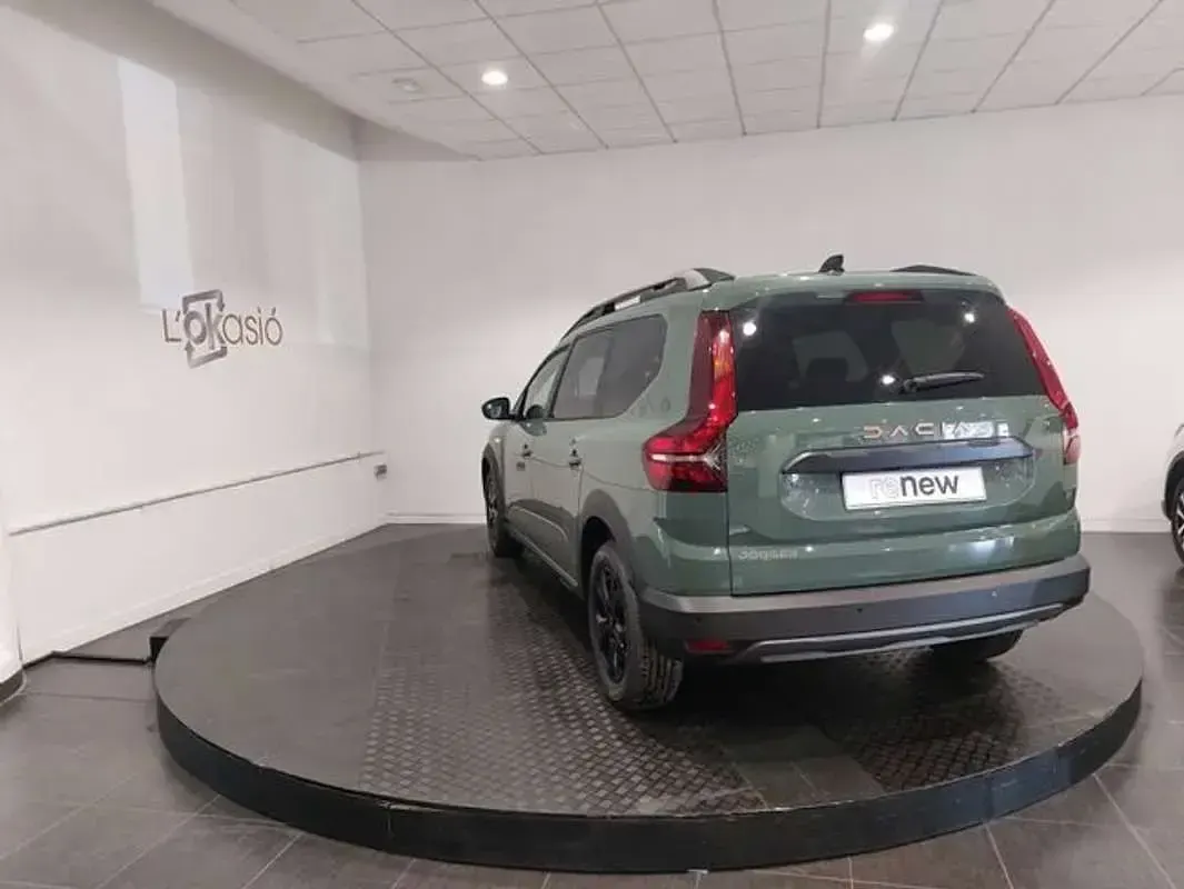 Usado Dacia Jogger Extreme 110 CV (80 kW) 2025 Verde Monovolumen