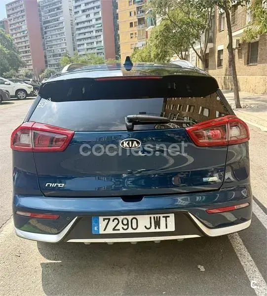Usado Kia Niro 141 CV (103 kW) 2017 Azul SUV