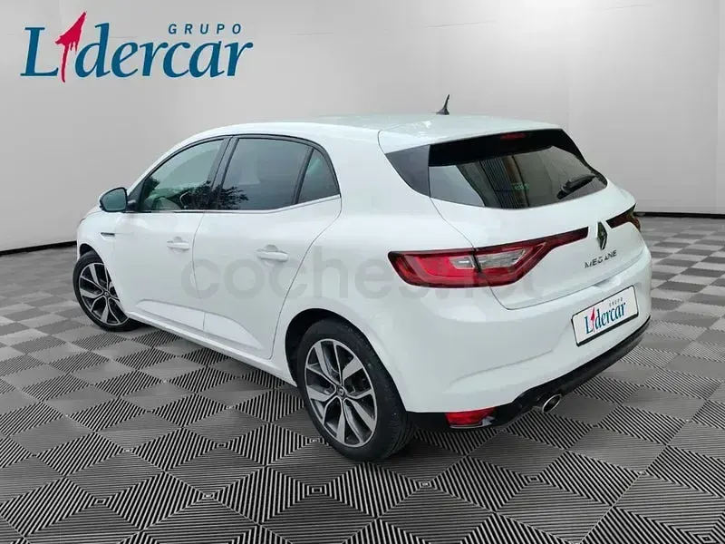 Usado Renault Mégane IV Zen 130 CV (95 kW) 2018 Blanco Berlina