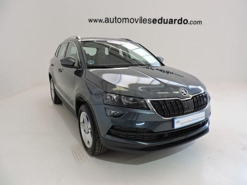 Usado Skoda Karoq Ambition 150 CV (110 kW) 2022 Azul SUV