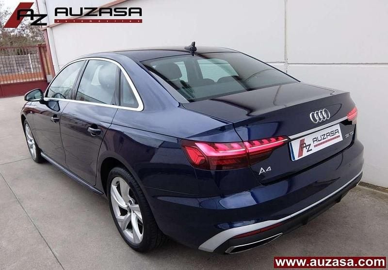 Usado Audi A4 S-Line 163 CV (119 kW) 2021 Azul Berlina