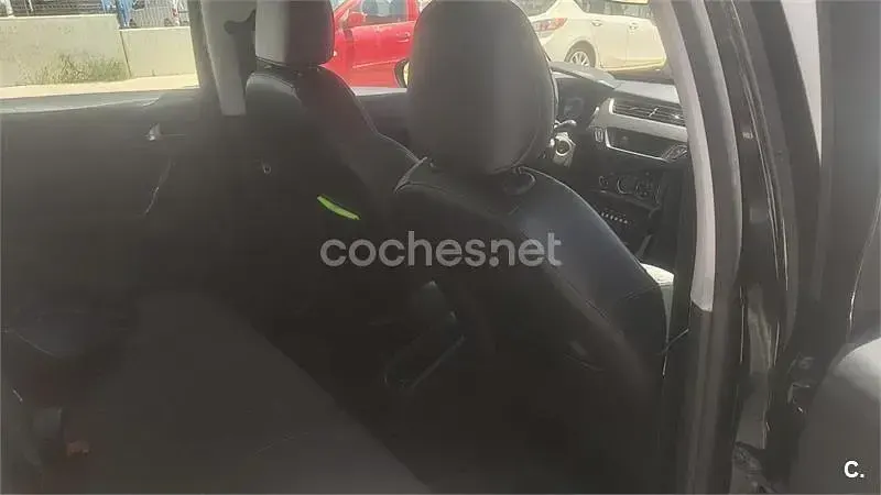 Usado Citroën C3 92 CV (67 kW) 2015 Negro Berlina