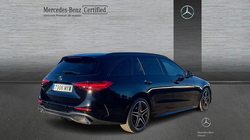 Usado Mercedes C220 AMG line 200 CV (147 kW) 2025 Negro Familiar