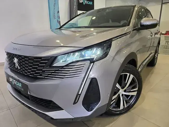 Usado Peugeot 3008 Allure 130 CV (95 kW) 2021 Gris / plata SUV