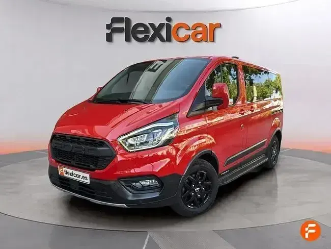 Usado Ford Tourneo Custom Titanium 130 CV (95 kW) 2020 Rojo Van