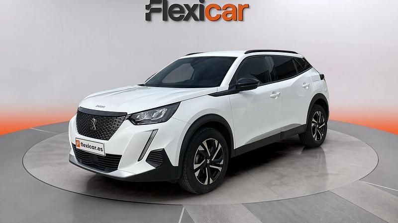 Usado Peugeot 2008 Allure 101 CV (74 kW) 2022 Blanco SUV