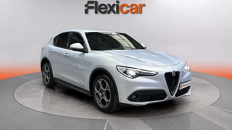 Usado Alfa Romeo Stelvio Sprint 160 CV (117 kW) 2022 SUV