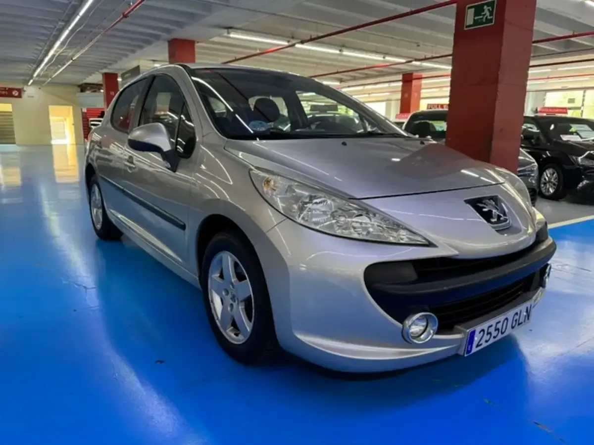 Usado Peugeot 207 Sport 95 CV (69 kW) 2009 Beige Berlina