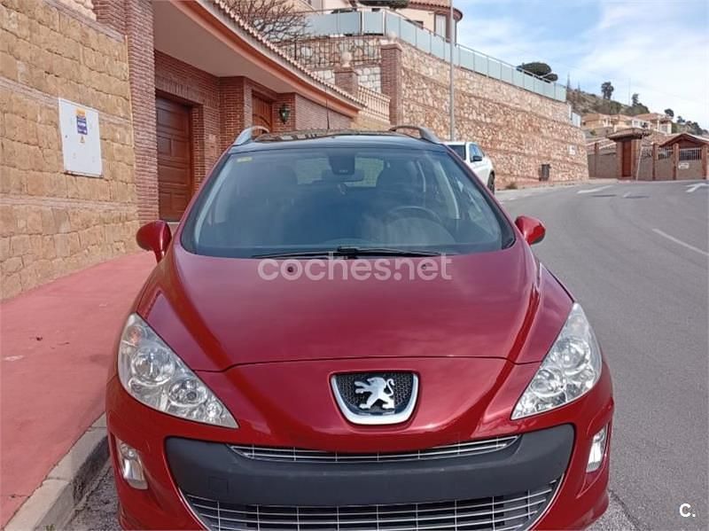 Usado Peugeot 308 SW Sport 110 CV (80 kW) 2009 Rojo Familiar