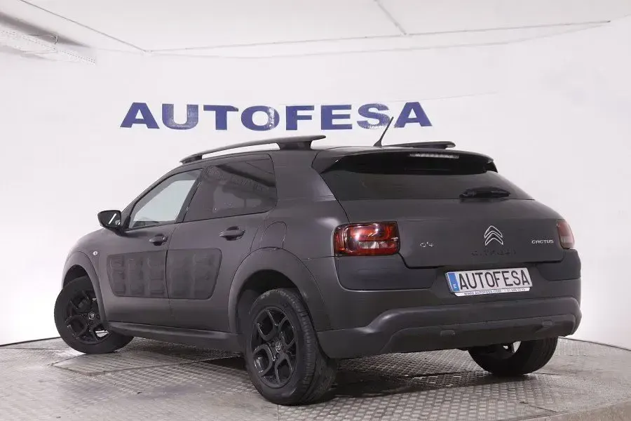 Usado Citroën C4 Cactus Feel 82 CV (60 kW) 2015 Negro Utilitario