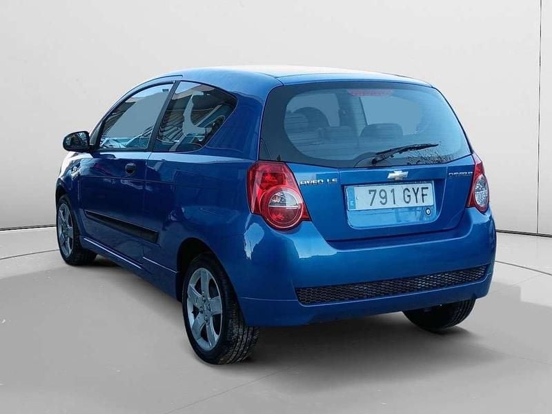 Usado Chevrolet Aveo LS 101 CV (74 kW) 2010 Azul Berlina