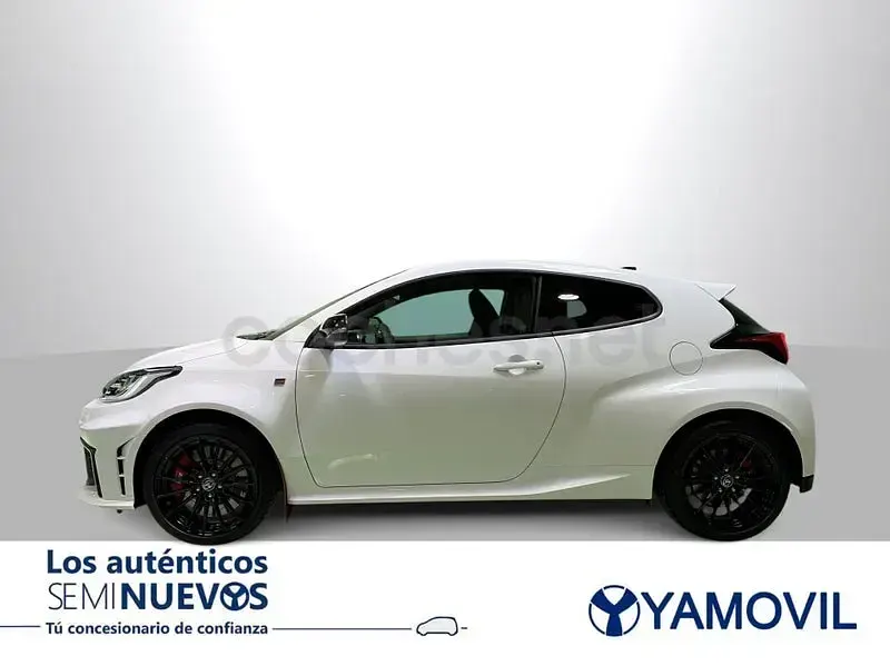 Usado Toyota Yaris 276 CV (202 kW) 2024 Blanco Utilitario