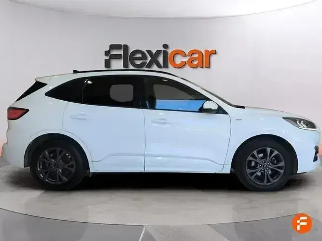 Usado Ford Kuga ST-Line 150 CV (110 kW) 2022 Blanco SUV