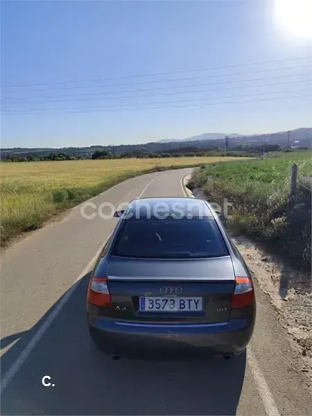 Usado Audi A4 S-Line 150 CV (110 kW) 2002 Gris / plata Berlina
