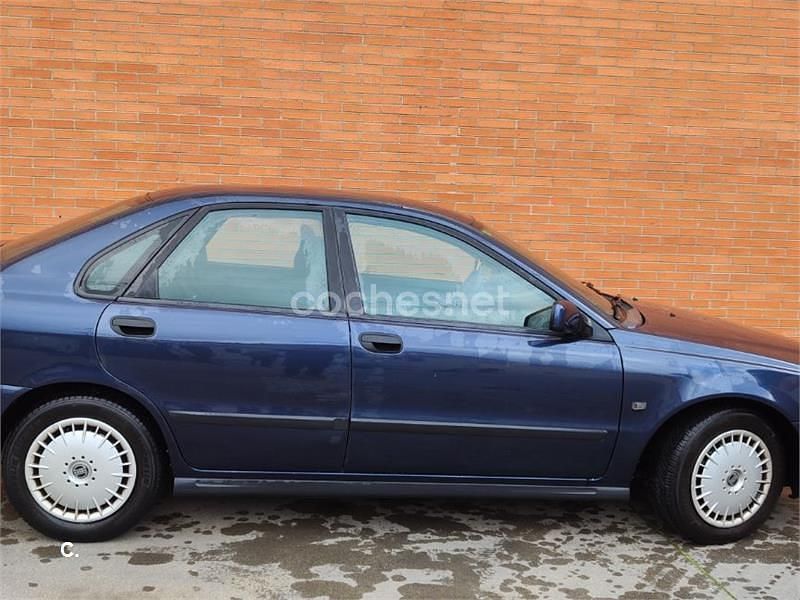 Usado Volvo S40 102 CV (75 kW) 2002 Azul Berlina