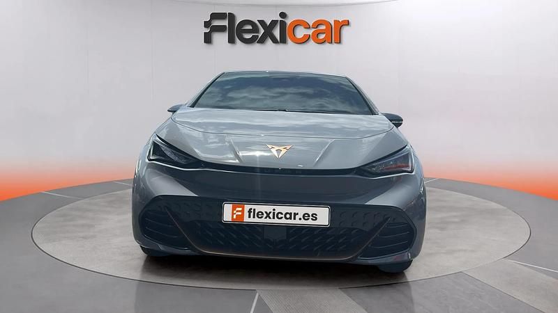 Usado Cupra Born e-Boost 172 kW (234 CV) 2023 Gris Utilitario