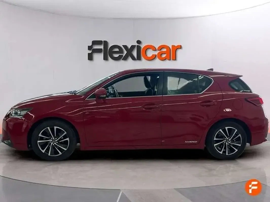Usado Lexus CT200h Business Edition 136 CV (100 kW) 2020 Rojo Utilitario