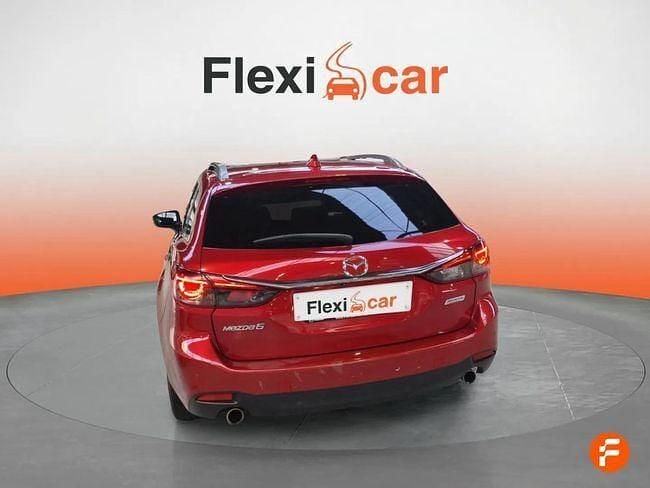 Usado Mazda 6 Style 175 CV (128 kW) 2016 Rojo Familiar